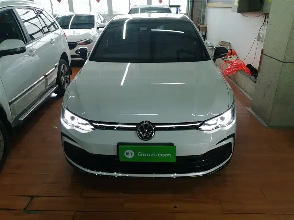 Volkswagen Golf 2023 из CN, фото 9