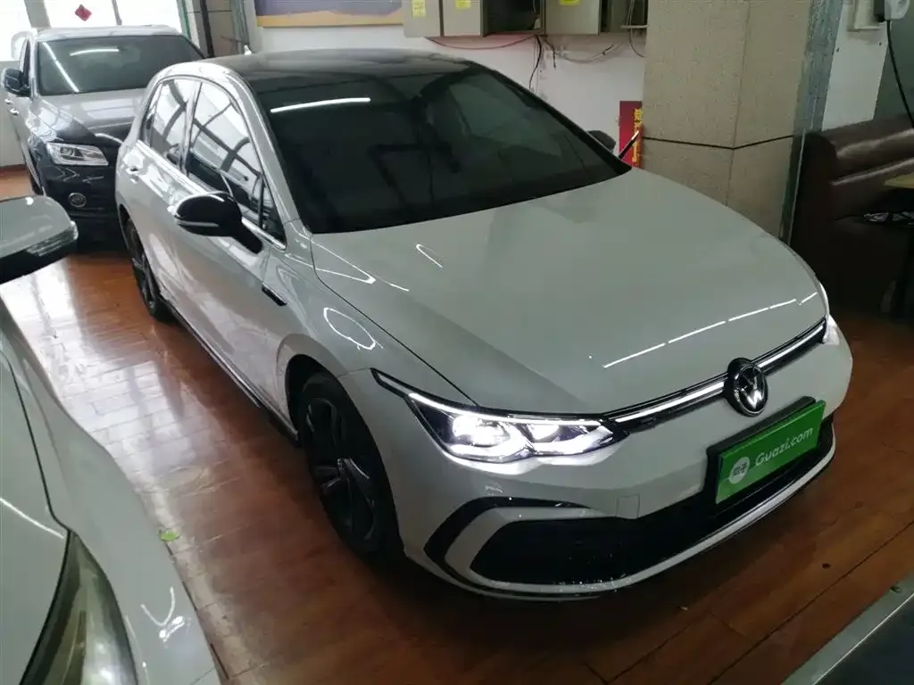 Volkswagen Golf 2023 из CN, фото 3