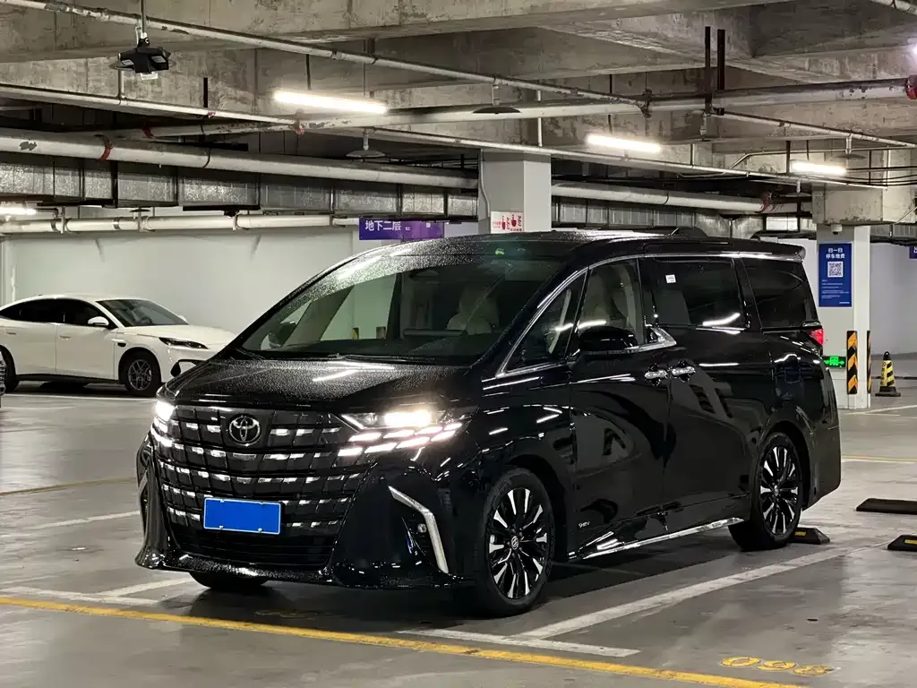 Toyota Alphard 2024 из CN, фото 1