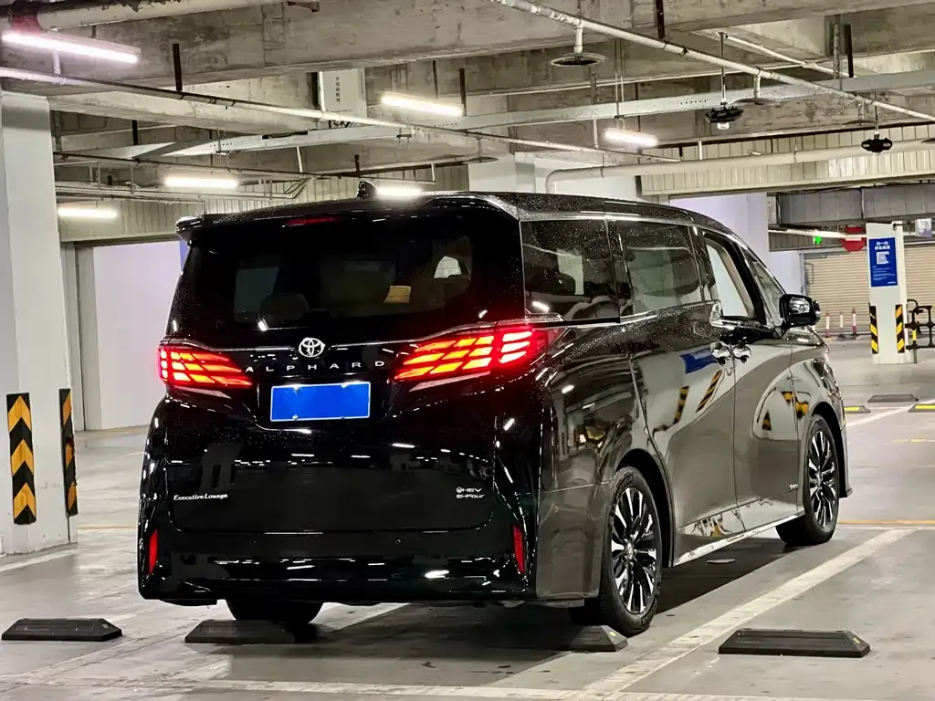 Toyota Alphard 2024 из CN, фото 4