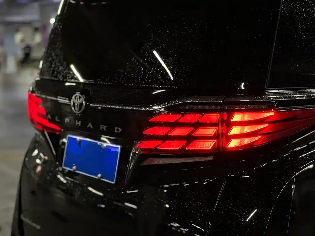 Toyota Alphard 2024 из CN, фото 7