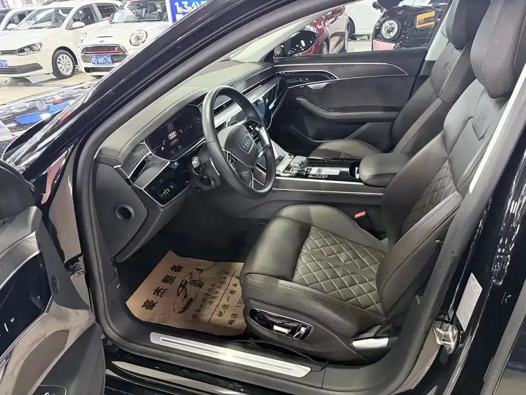 Audi A8 2021 из CN, фото 3