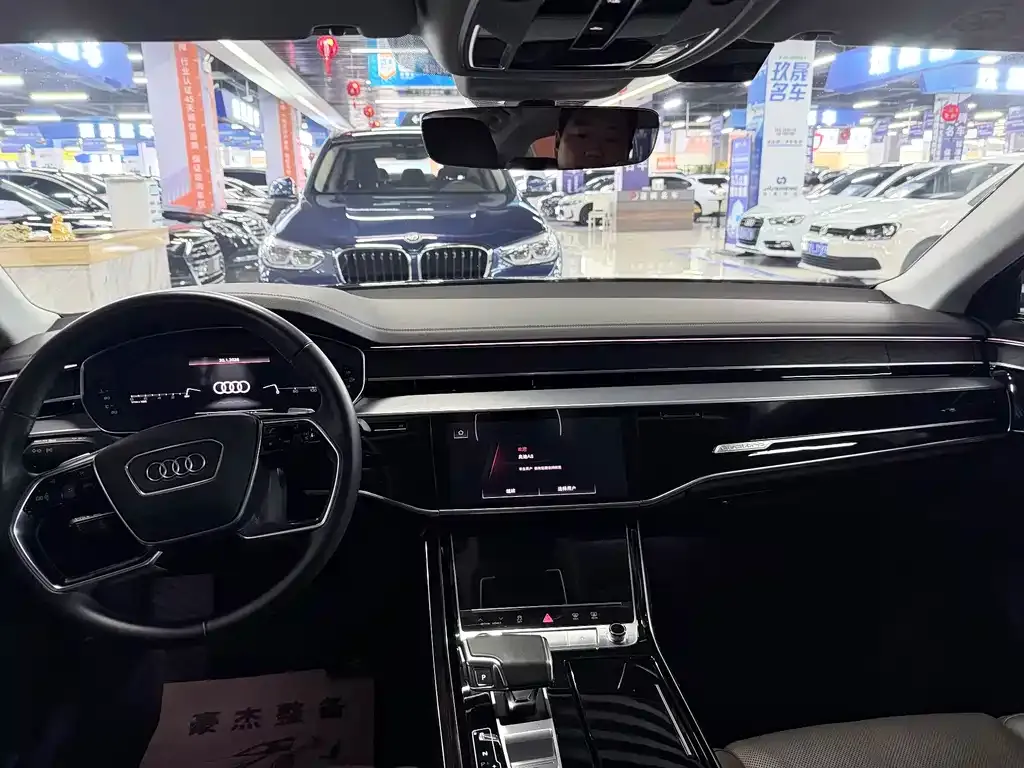 Audi A8 2021 из CN, фото 8