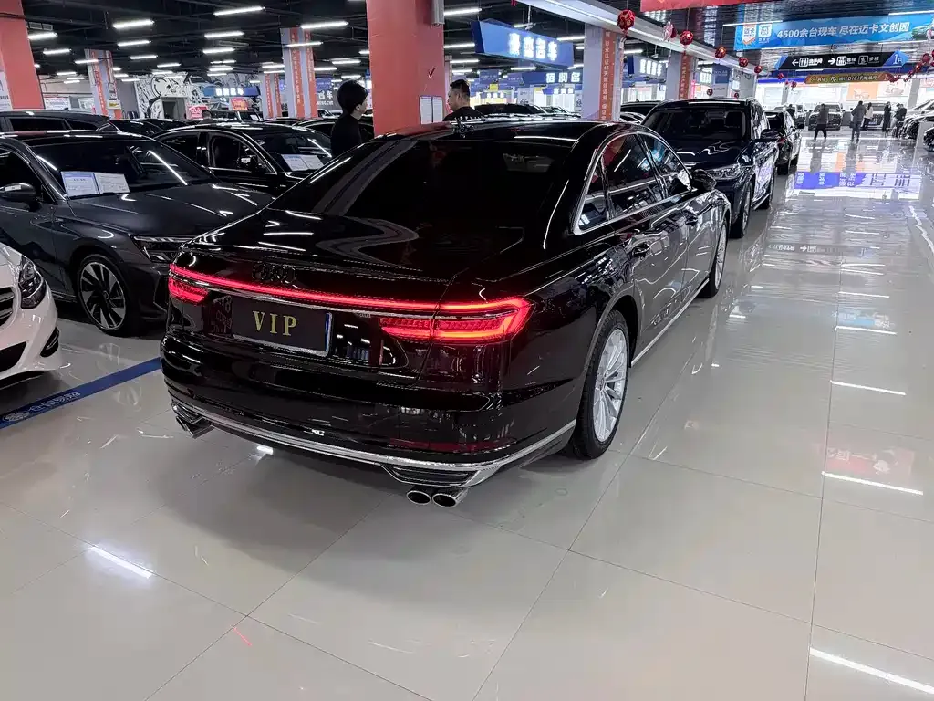 Audi A8 2021 из CN, фото 7