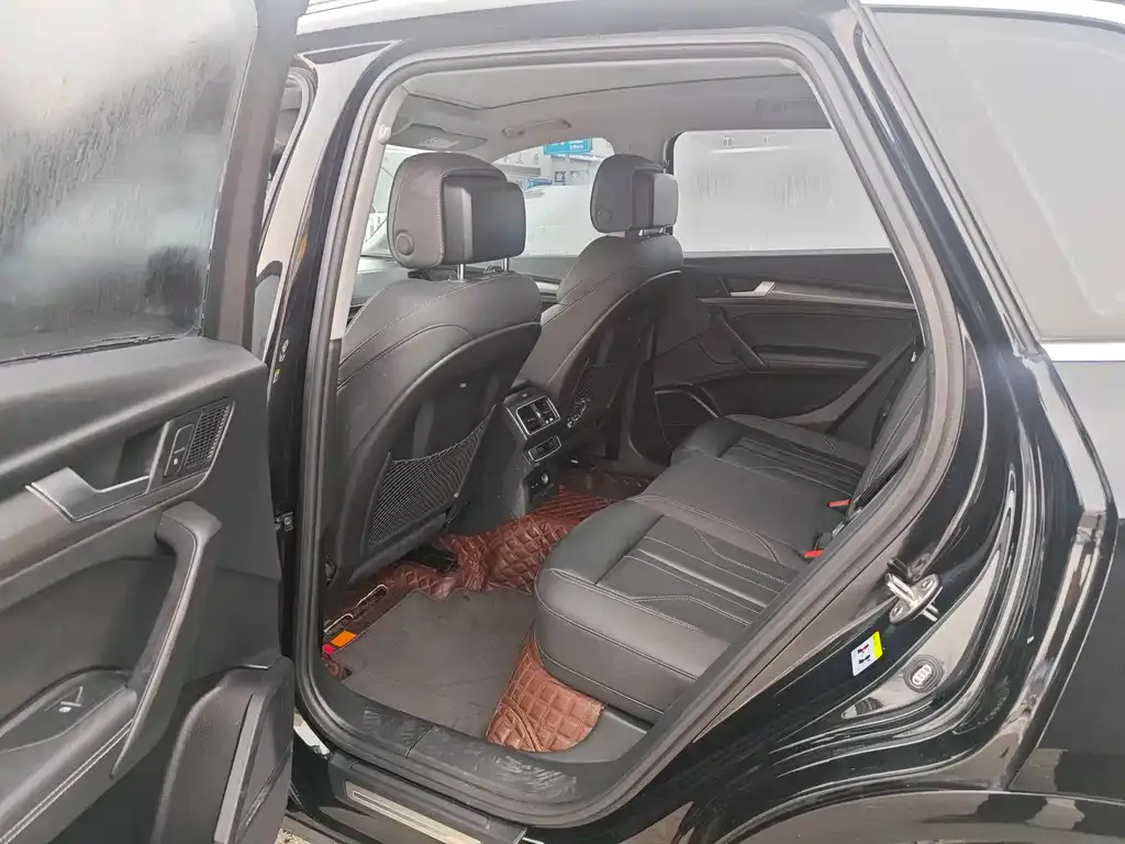 Audi Q5L 2023 из CN, фото 4