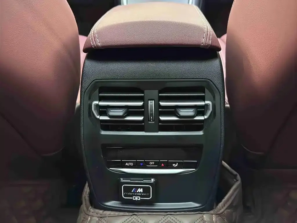 BMW 3 Series 2023 из CN, фото 5
