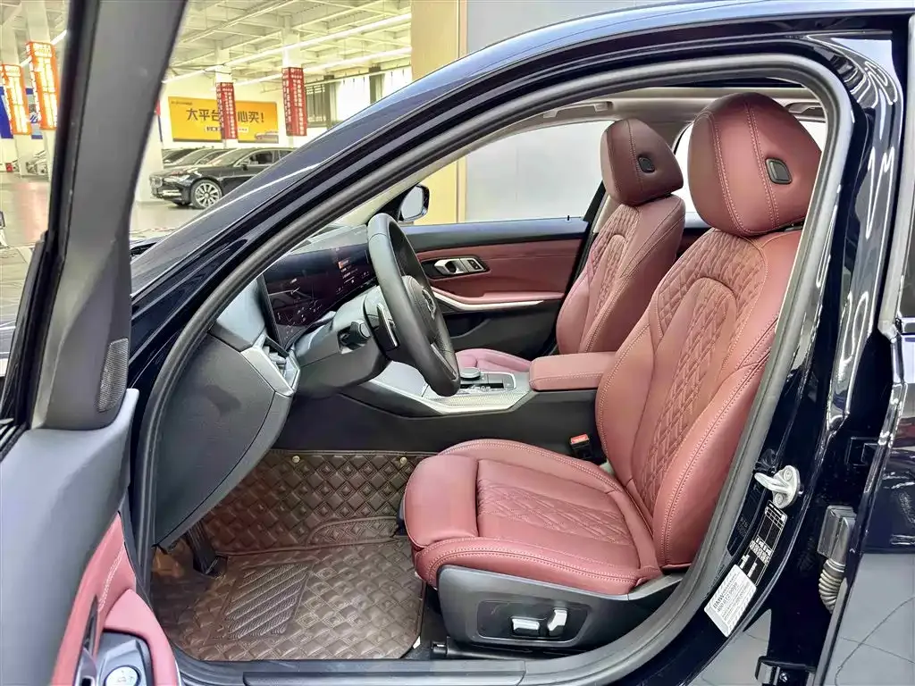 BMW 3 Series 2023 из CN, фото 10