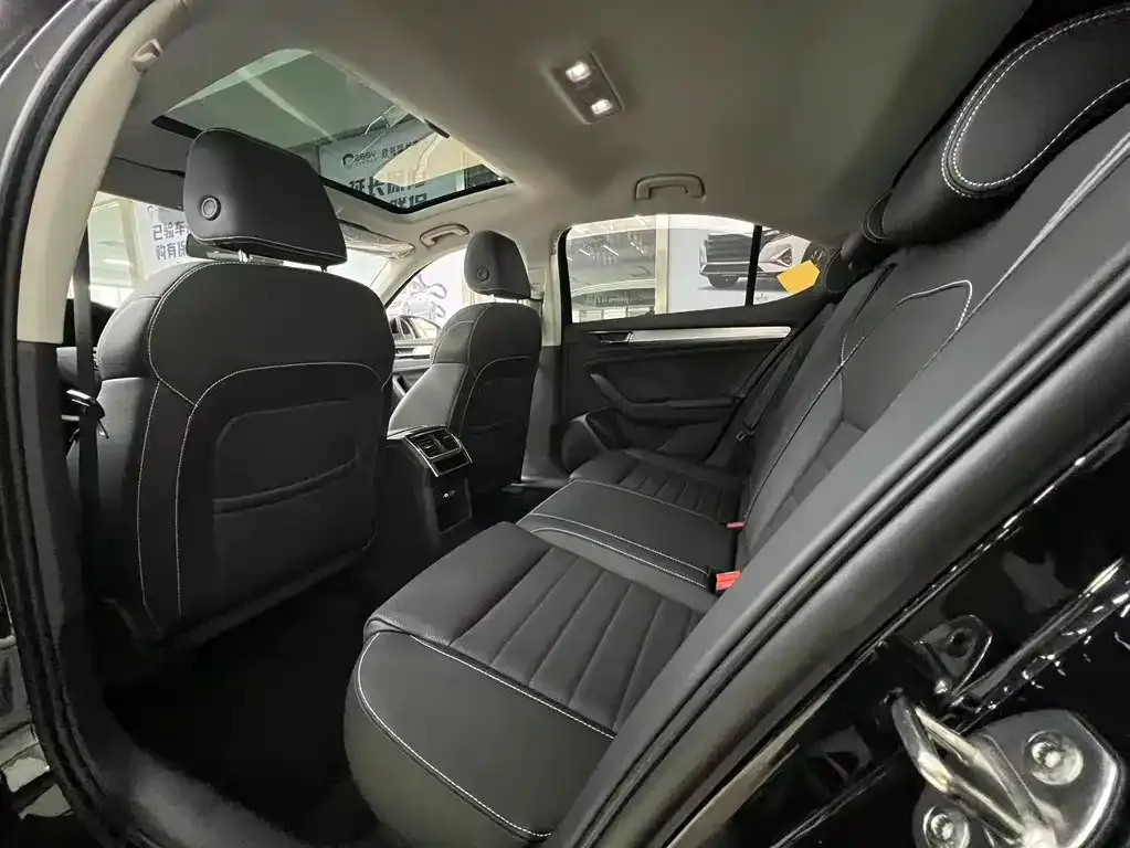 Skoda Superb 2024 из CN, фото 3