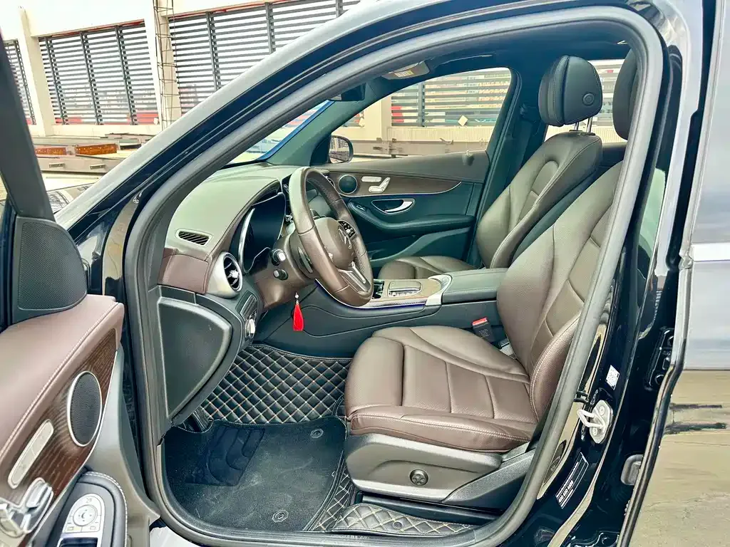 Mercedes-Benz GLC 2023 из CN, фото 9