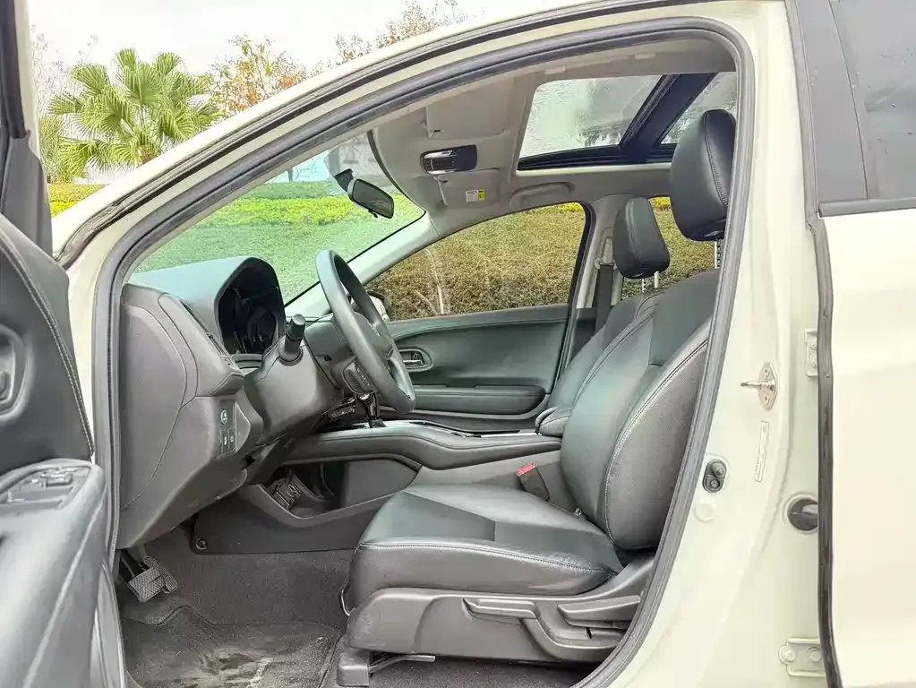 Honda Vezel 2021 из CN, фото 2