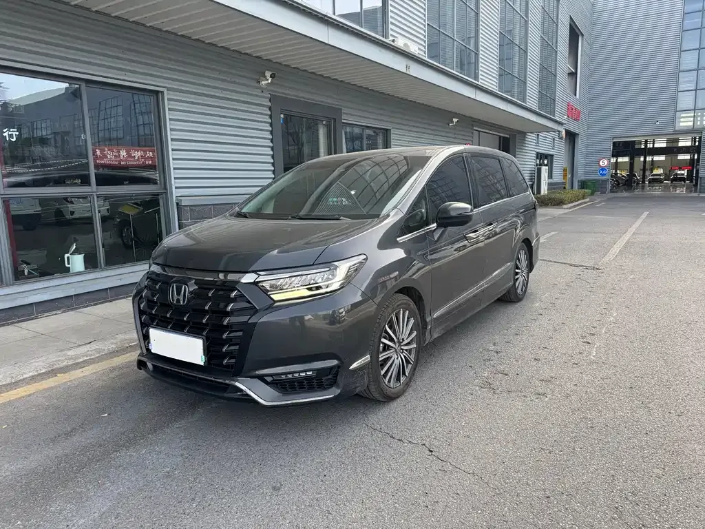 Honda Elysion 2022 из CN, фото 1