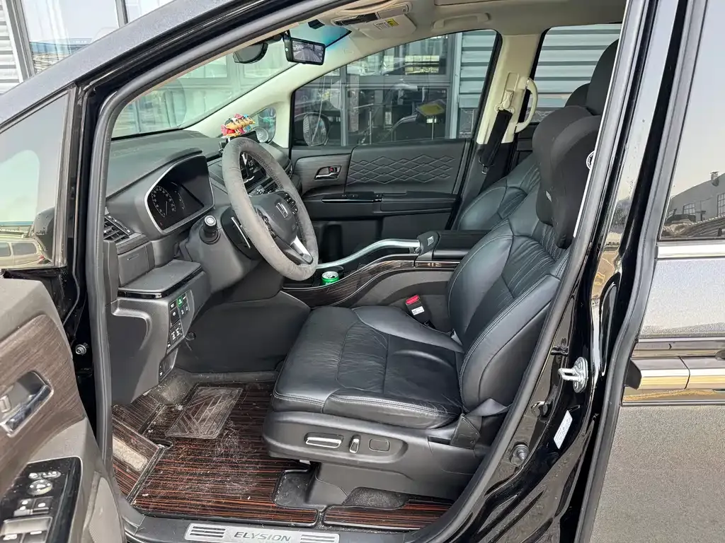 Honda Elysion 2022 из CN, фото 9
