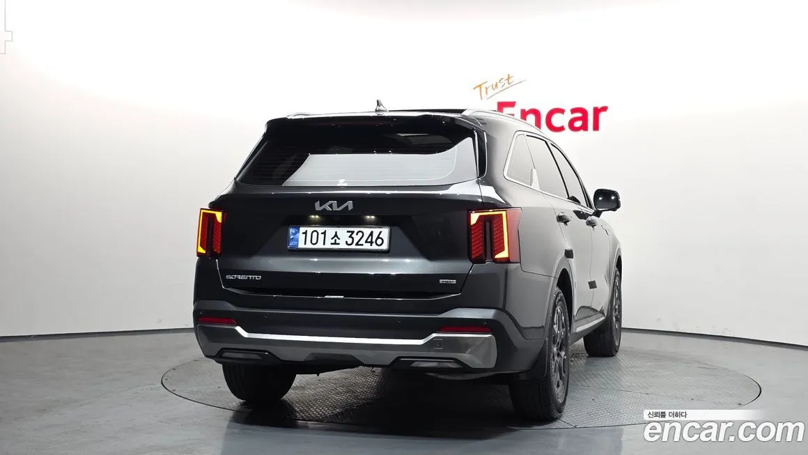 Kia Sorento — фото 7