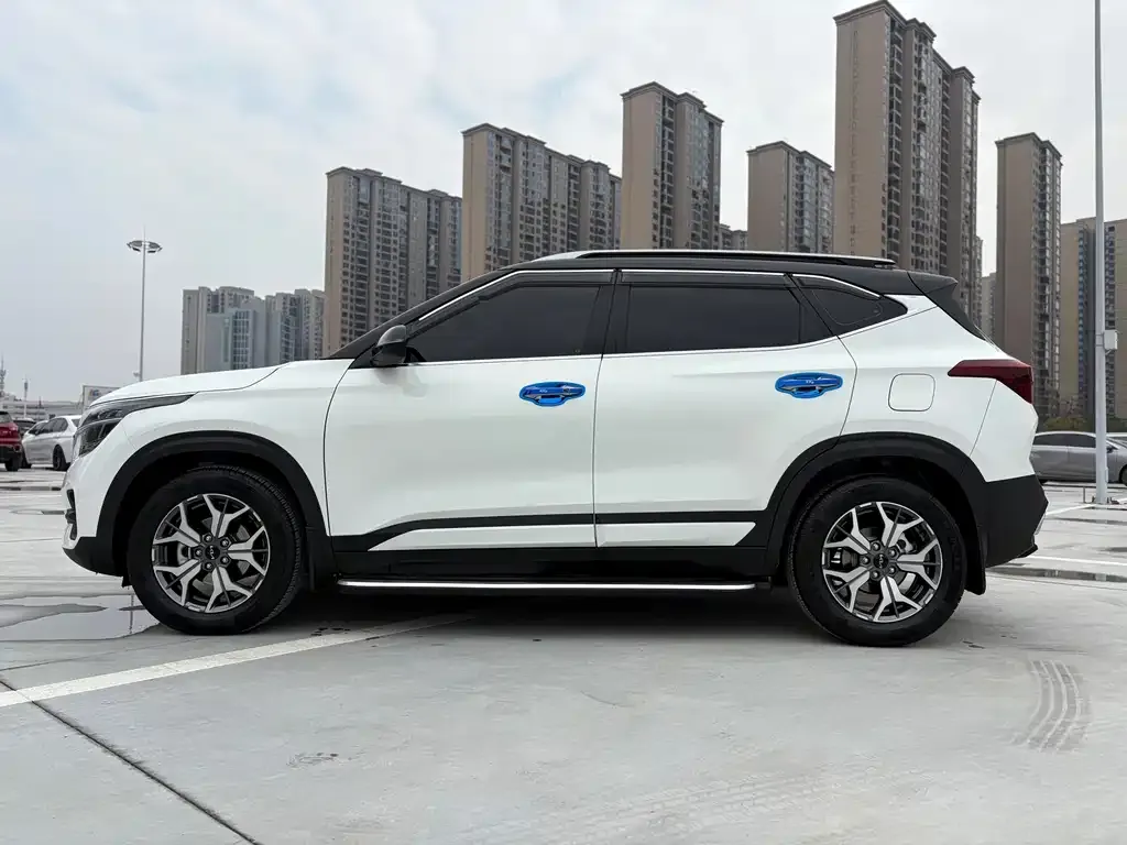Kia KX3 2022 из CN, фото 3