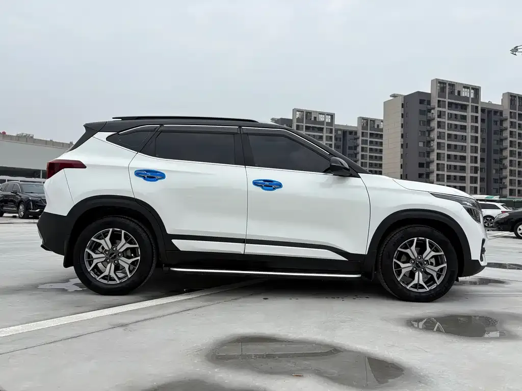 Kia KX3 2022 из CN, фото 6