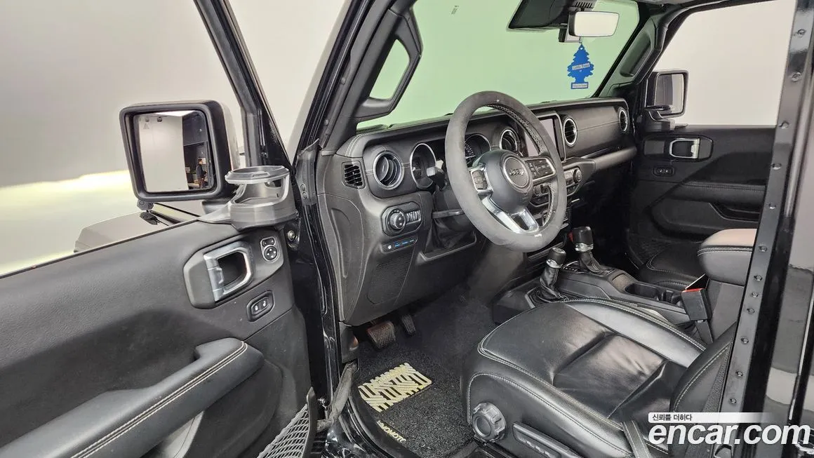 Jeep Wrangler 2022 из KR, фото 9