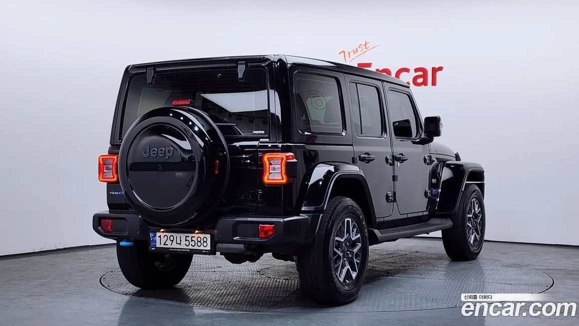Jeep Wrangler 2022 из KR, фото 4