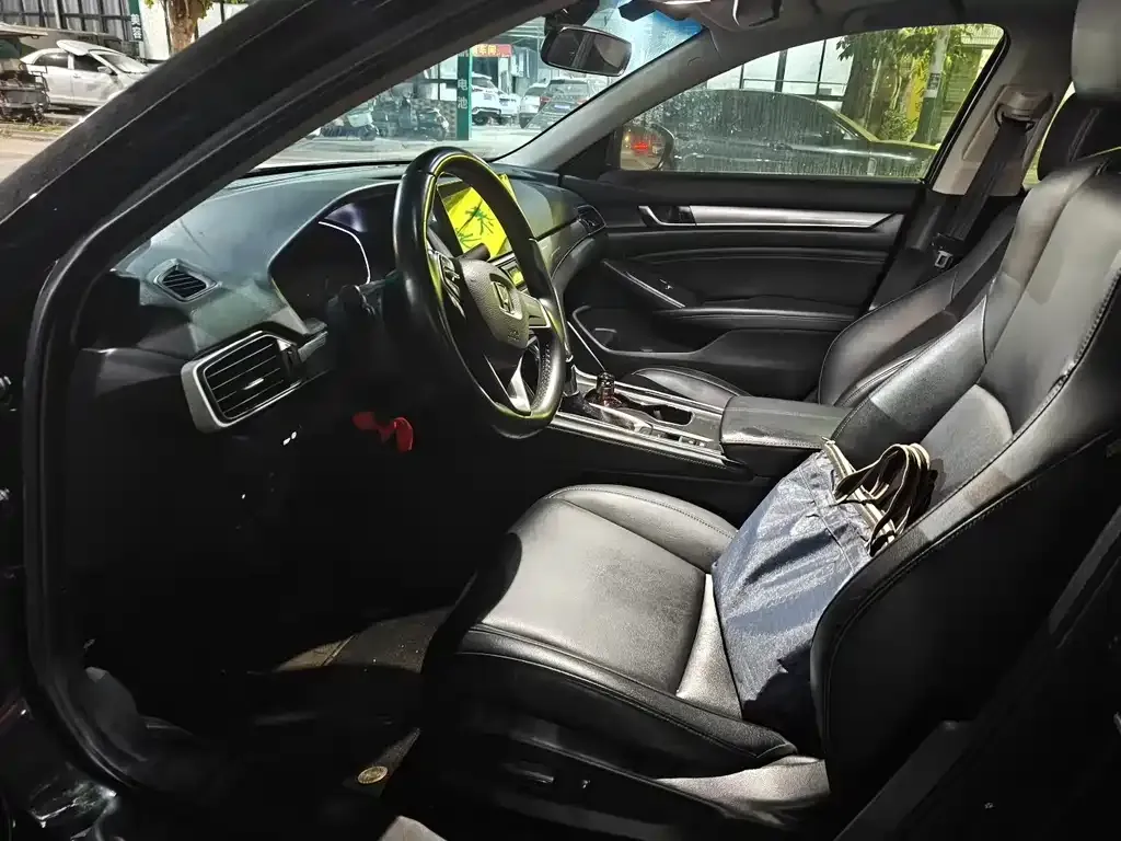 Honda Accord 2022 из CN, фото 2