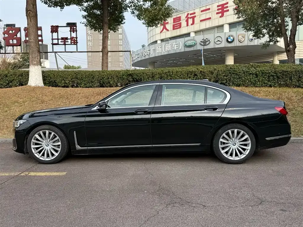 BMW 7 Series 2023 из CN, фото 4