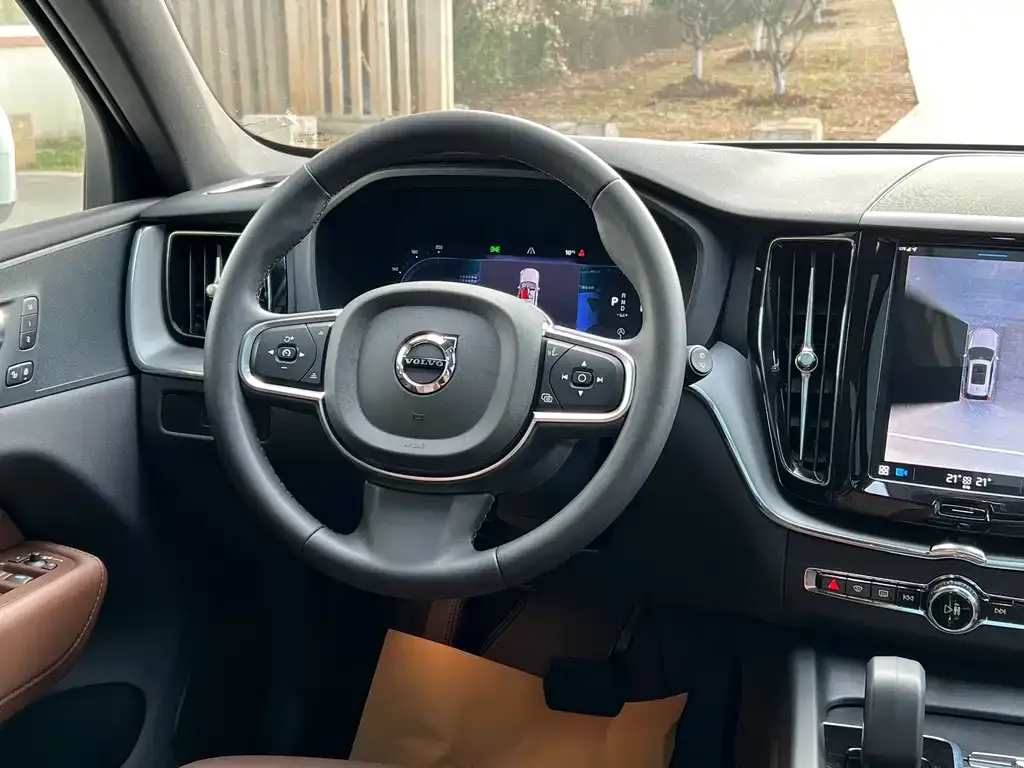 Volvo XC60 2025 из CN, фото 7