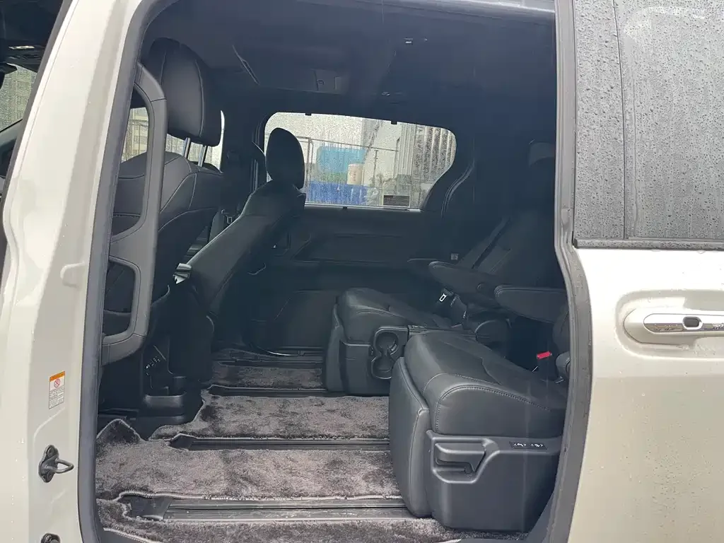 Toyota Sienna 2022 из CN, фото 8