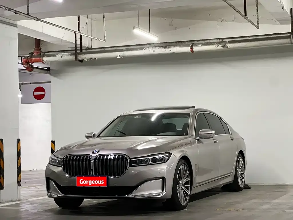 BMW 7 Series 2022 из CN, фото 1