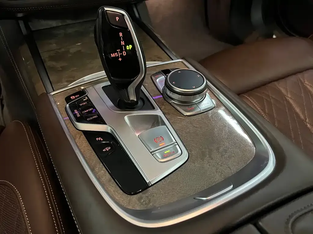 BMW 7 Series 2022 из CN, фото 6