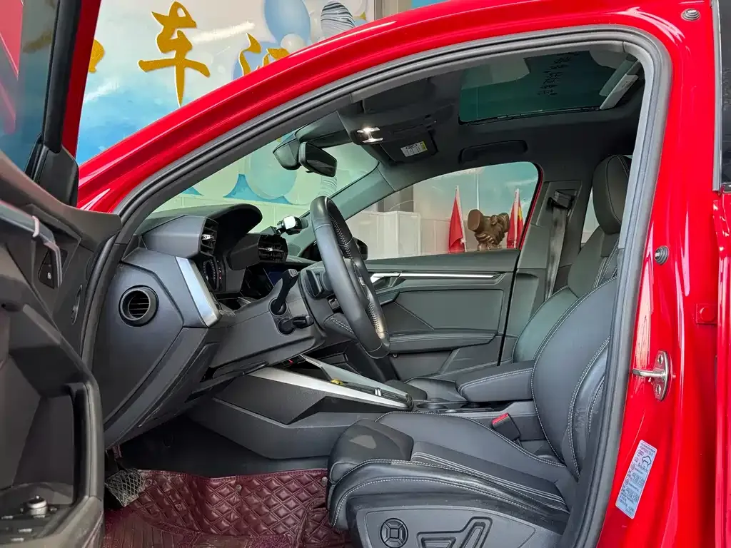 Audi A3 2023 из CN, фото 9