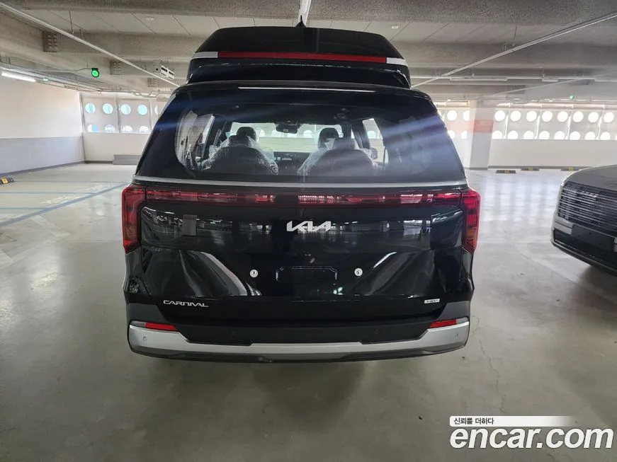 Kia Carnival — фото 3