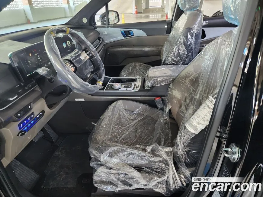 Kia Carnival — фото 10