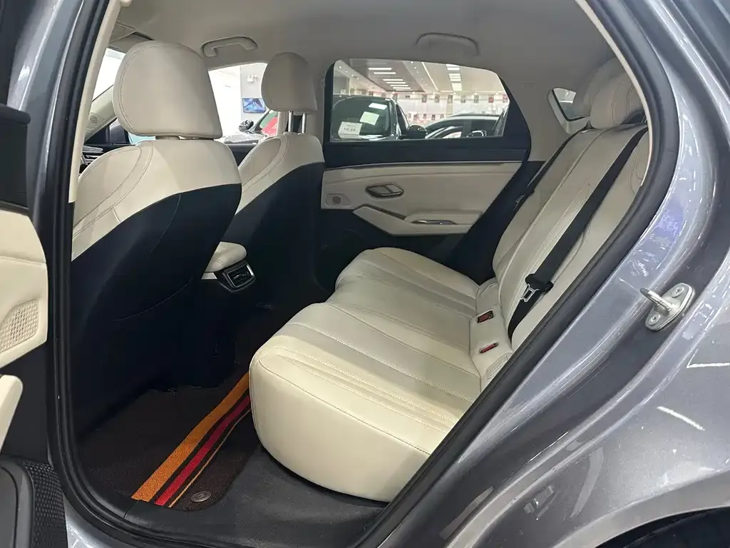 BYD Qin L 2025 из CN, фото 6