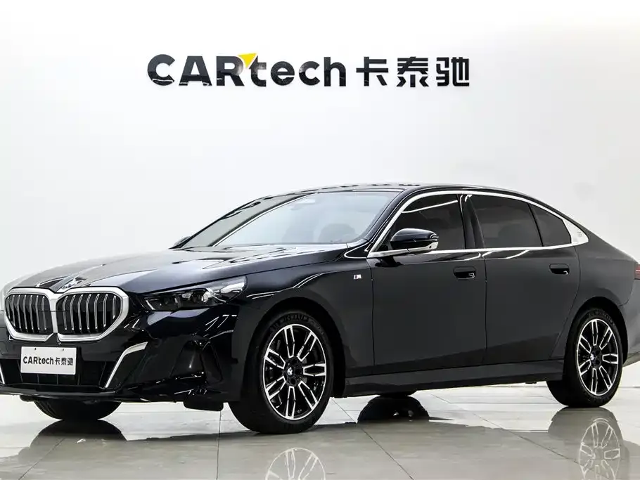 BMW 5 Series 2025 из CN, фото 1