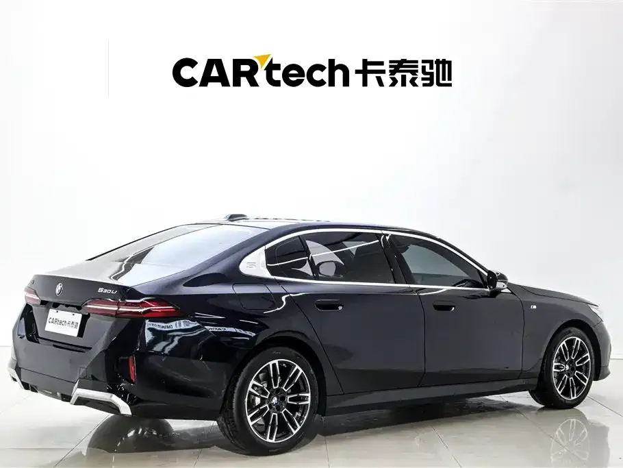 BMW 5 Series 2025 из CN, фото 2