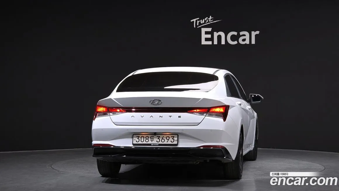Hyundai AVANTE — фото 4