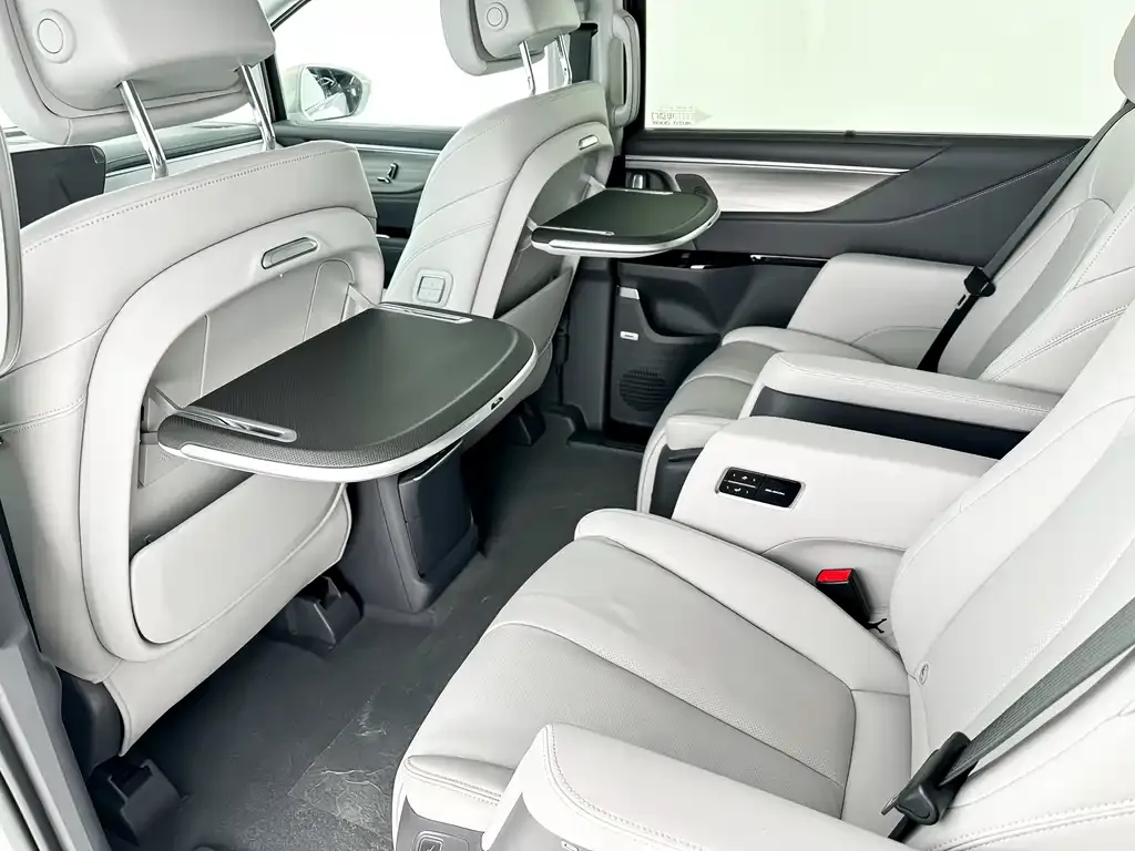 Buick GL8 2024 из CN, фото 8