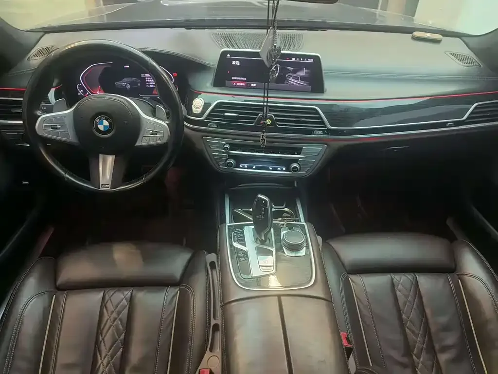 BMW 7 Series 2022 из CN, фото 4