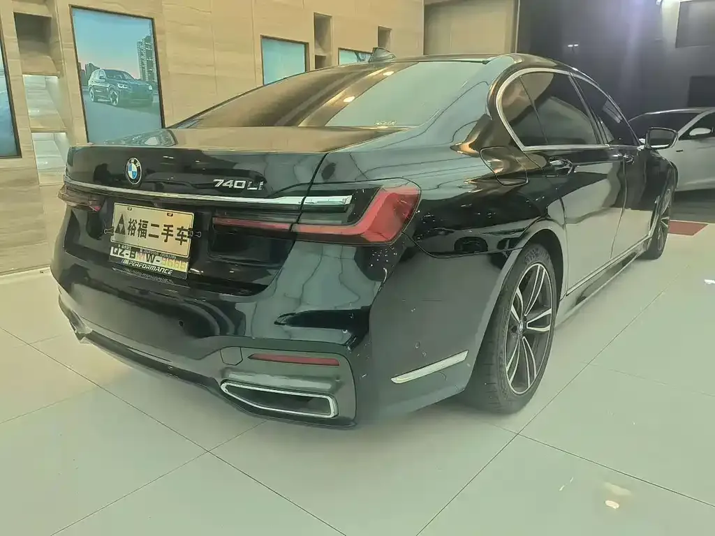 BMW 7 Series 2022 из CN, фото 8