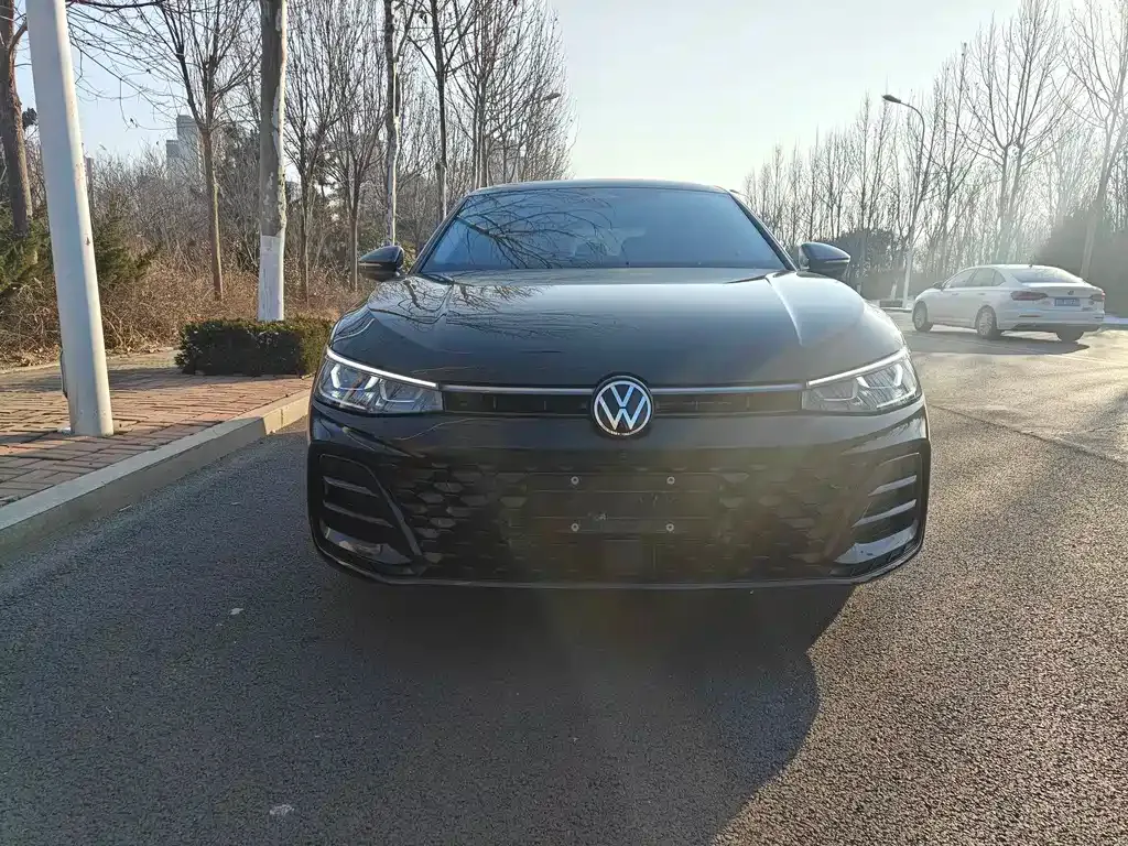 Volkswagen Passat 2025 из CN, фото 1