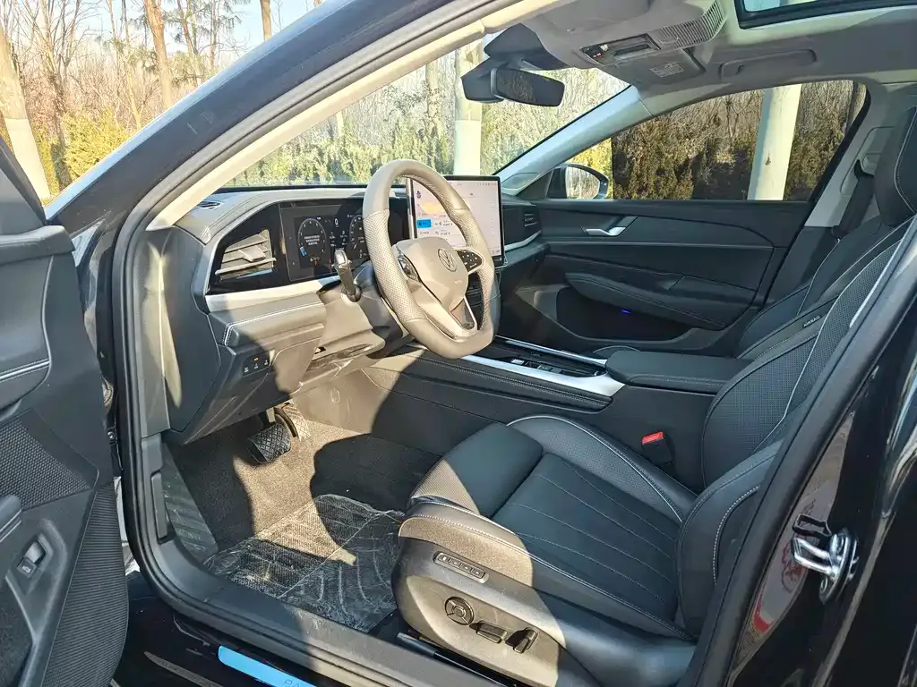 Volkswagen Passat 2025 из CN, фото 3