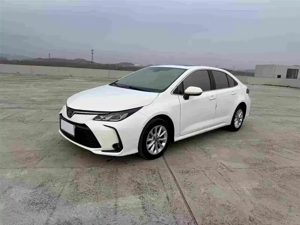 Toyota Corolla 2022 из CN, фото 1
