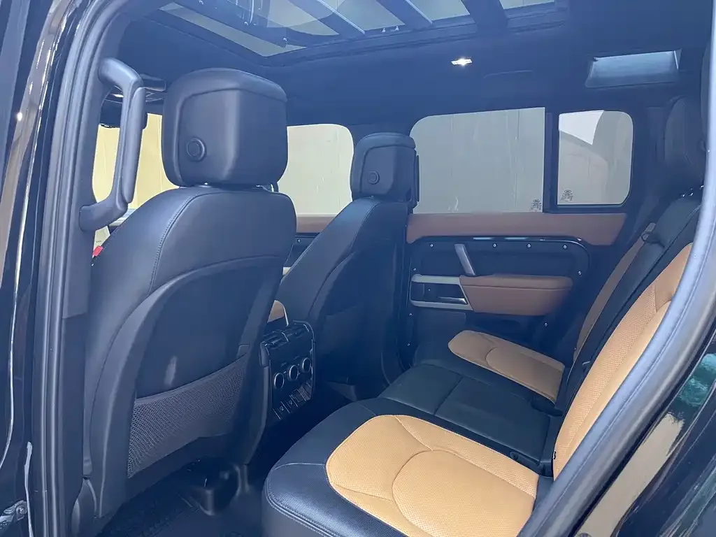 Land Rover Defender 2024 из CN, фото 5