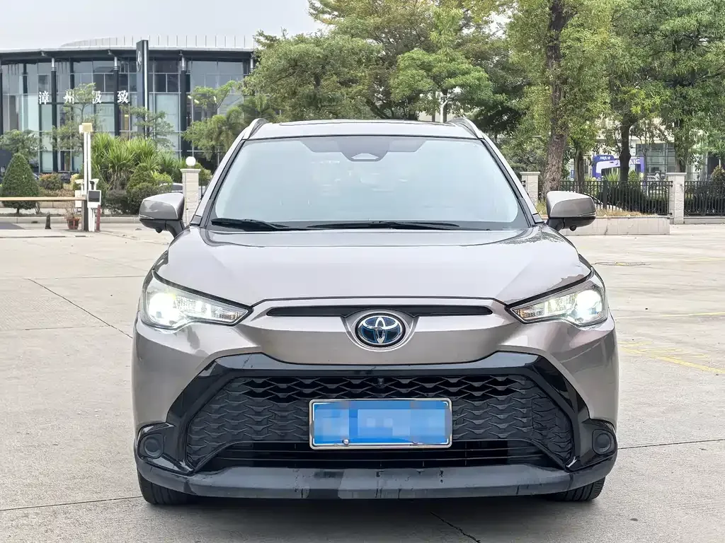 Toyota Frontlander 2024 из CN, фото 8