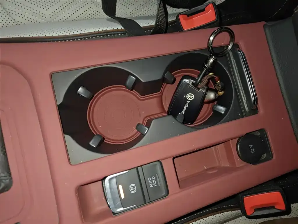 Volkswagen Magotan 2025 из CN, фото 3