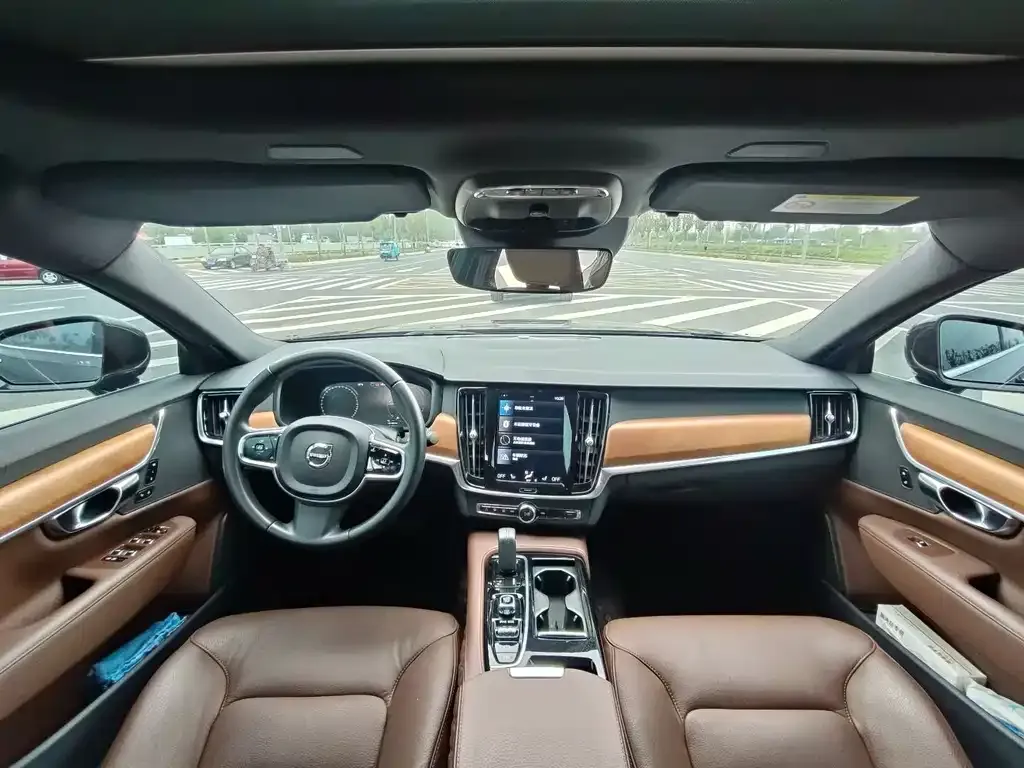 Volvo S90 PHEV 2021 из CN, фото 2