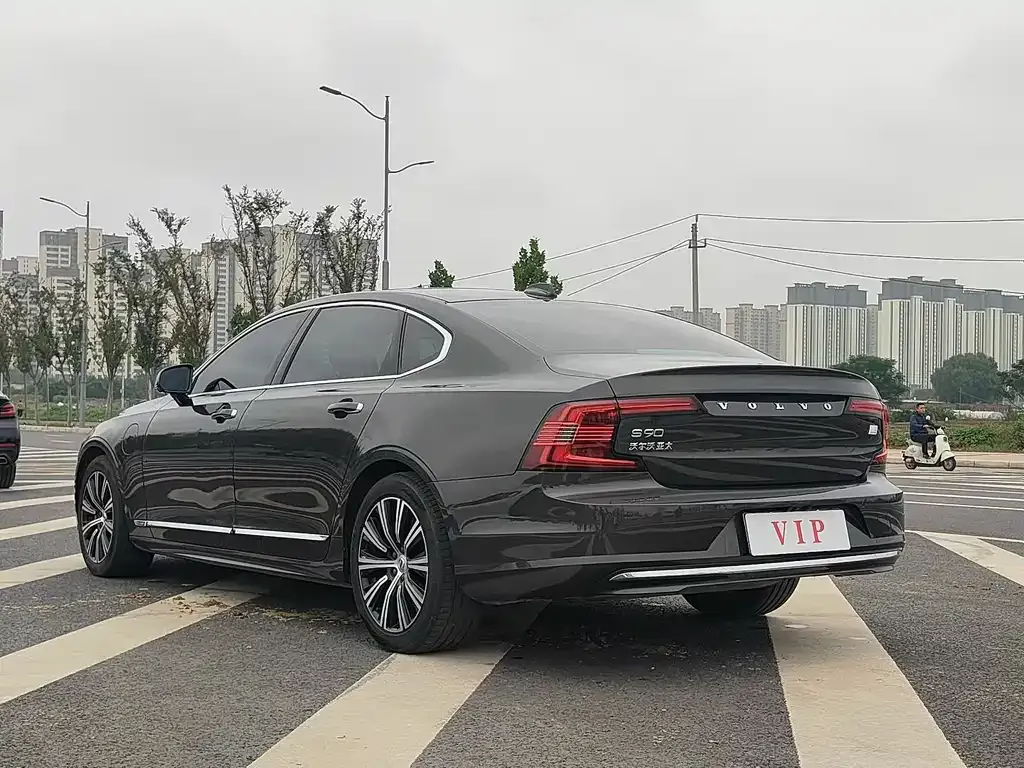 Volvo S90 PHEV 2021 из CN, фото 8