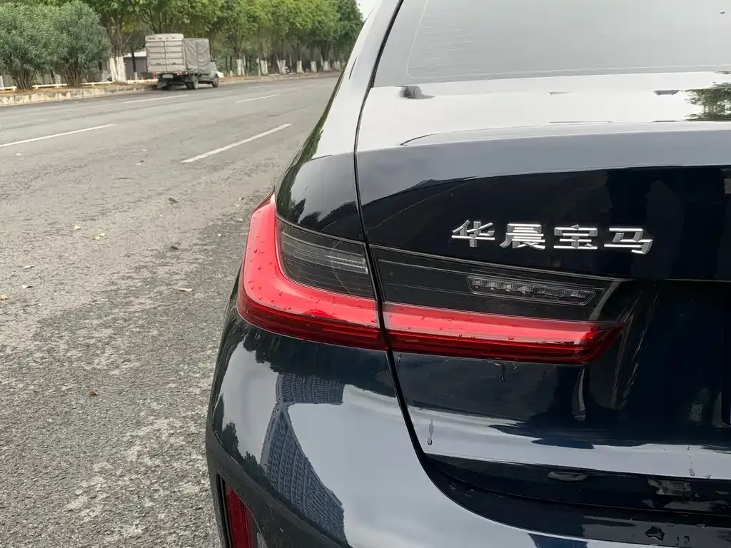 BMW 3 Series 2024 из CN, фото 2