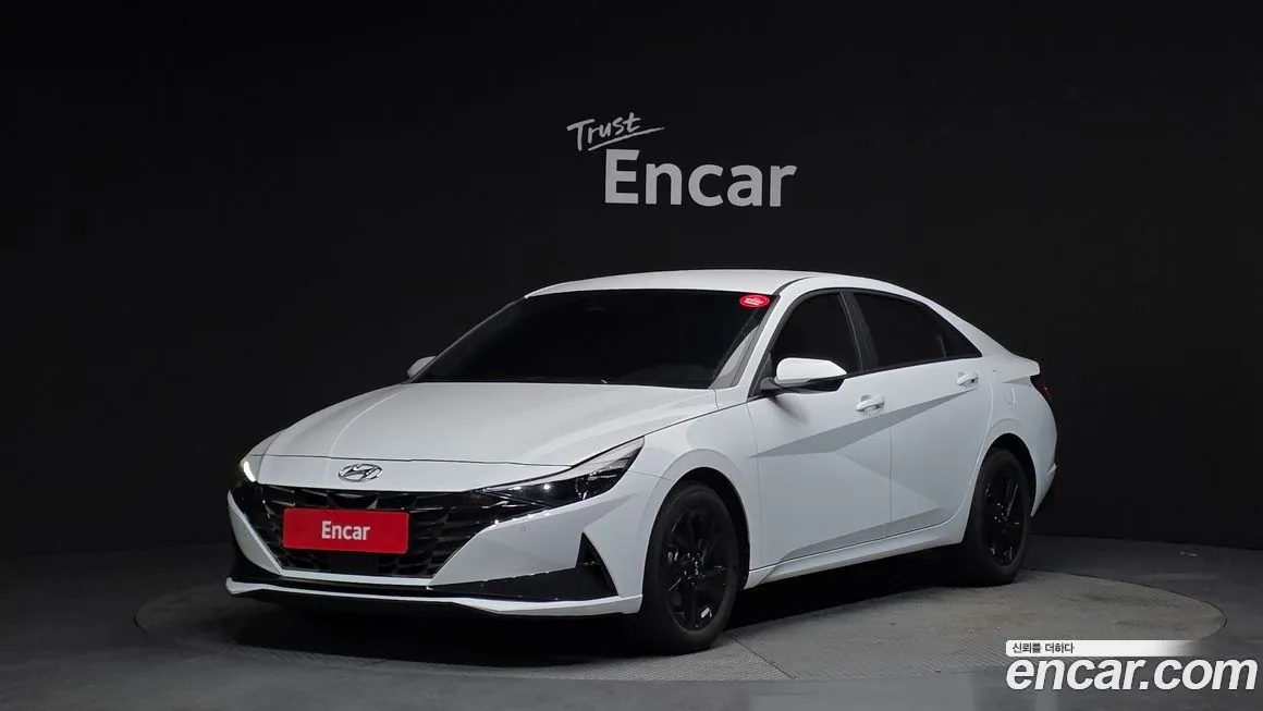 Hyundai AVANTE — фото 1