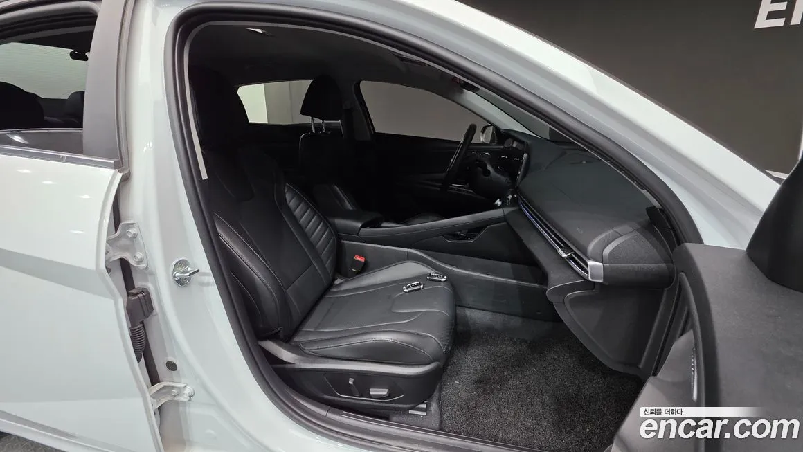 Hyundai AVANTE — фото 4