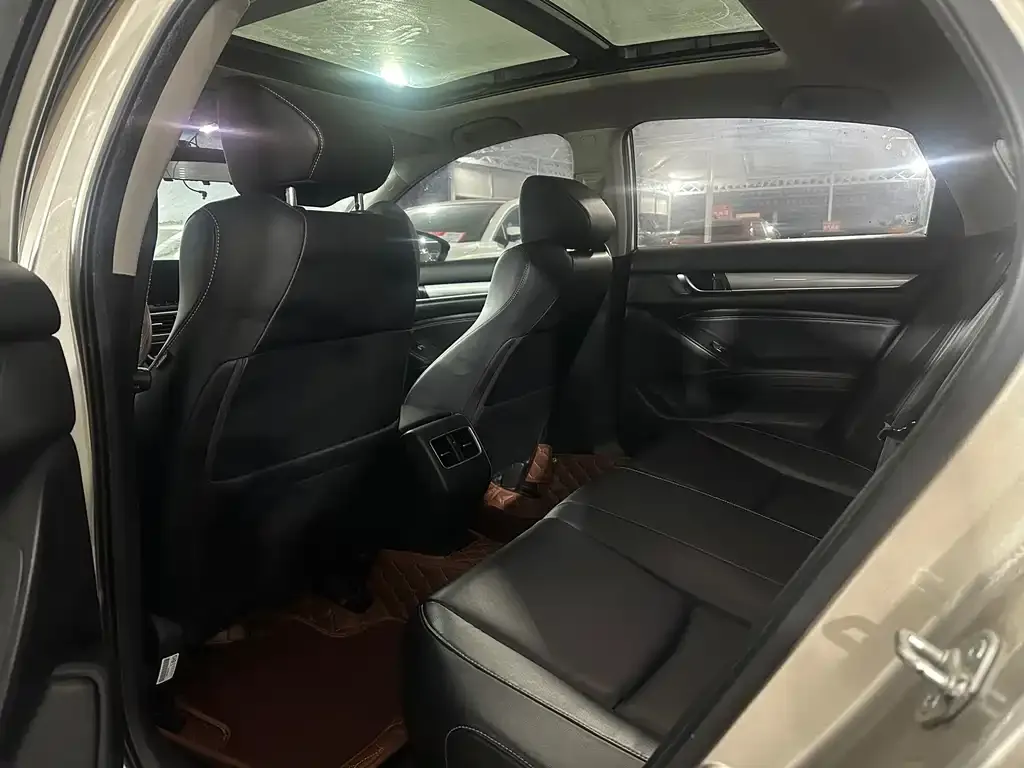 Honda Inspire 2021 из CN, фото 2