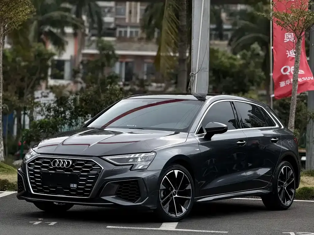 Audi A3 2023 из CN, фото 1